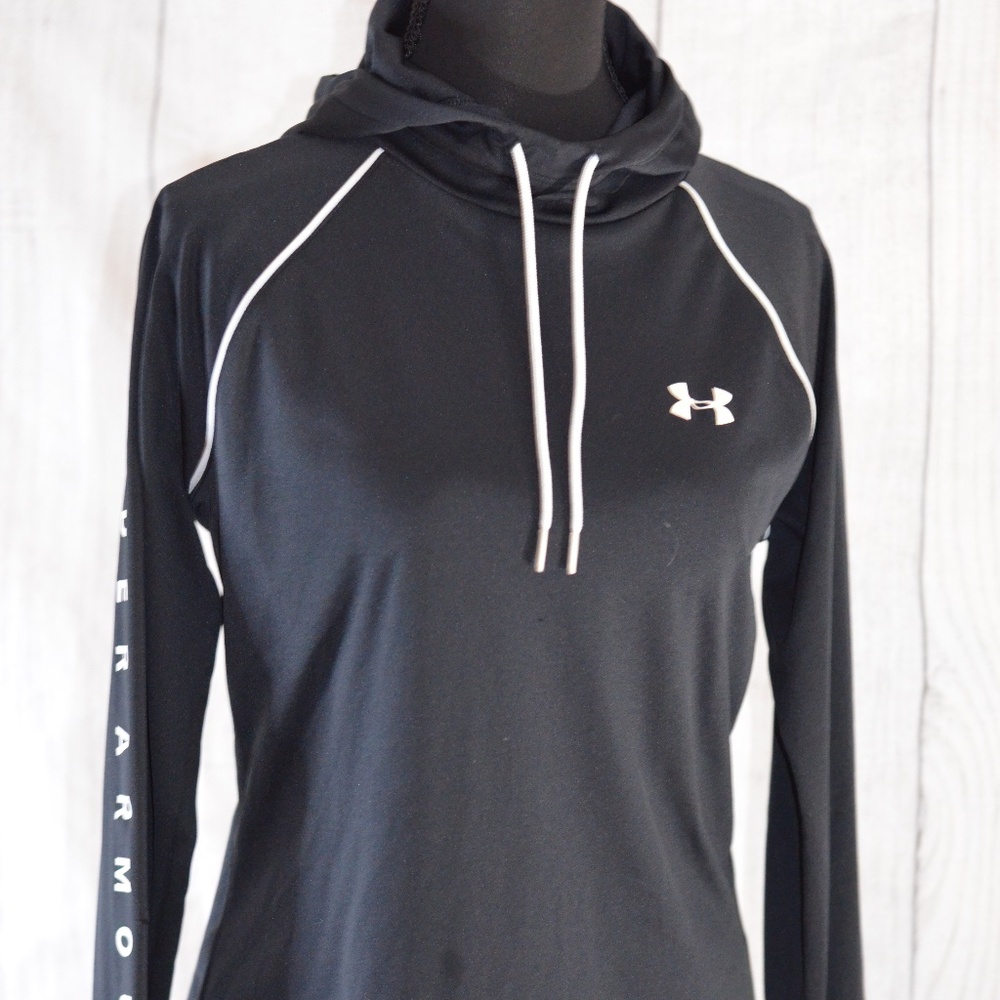 Girls Under Armour Sweatshirt (M)